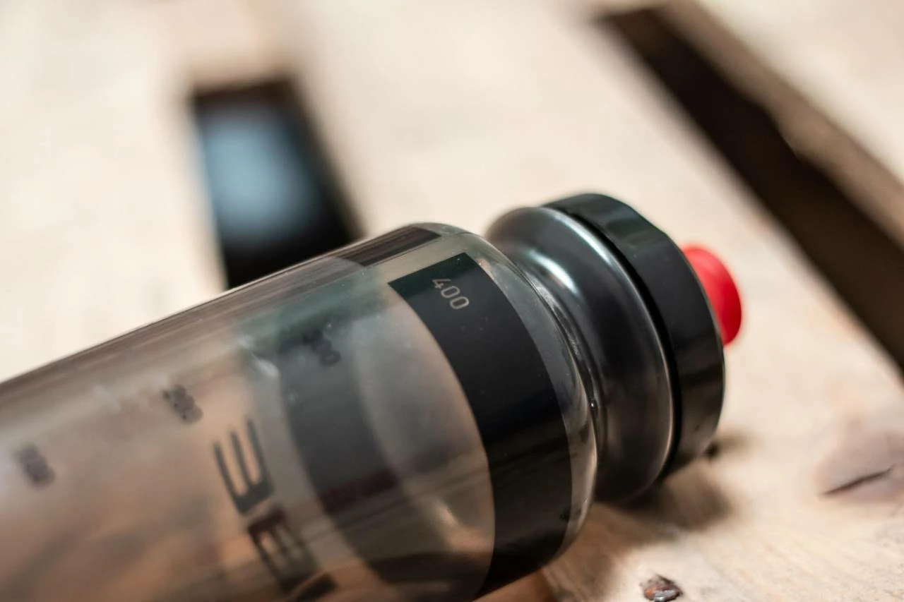 Cube Drinking Bottle 0.5l TEAMLINE Black N Red N Blue - Image 3