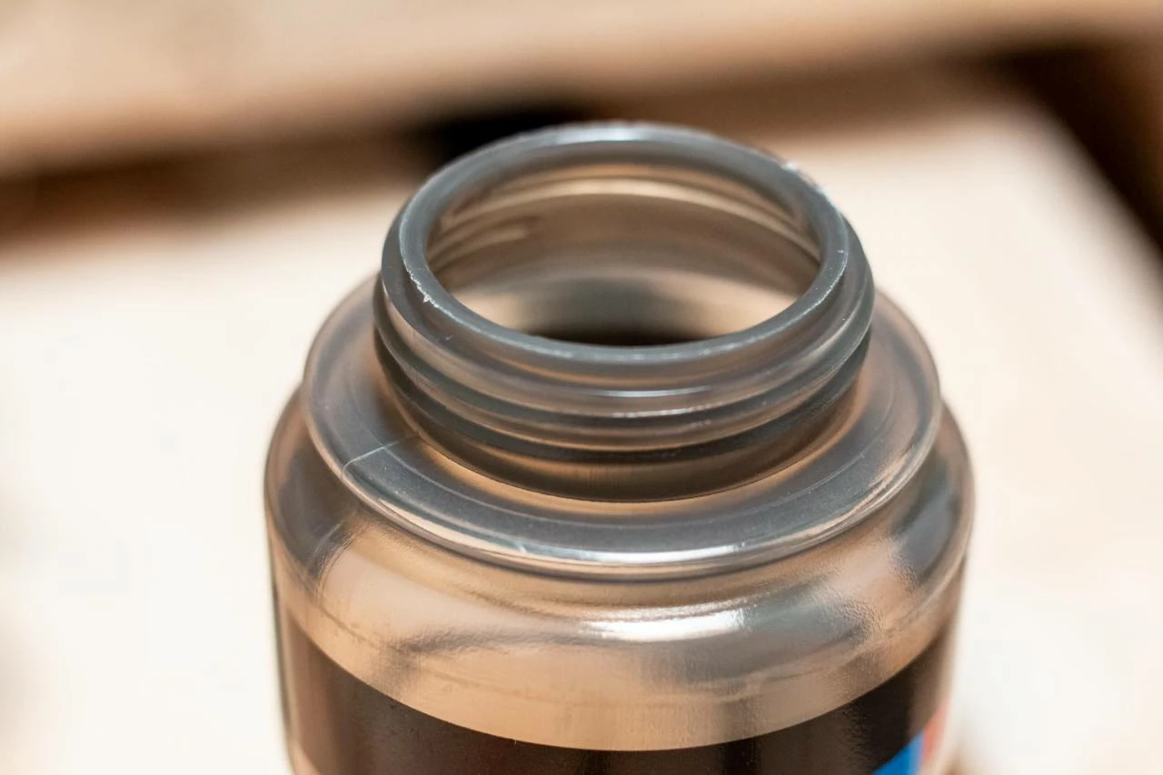 Cube Drinking Bottle 0,75l TEAMLINE Black N Red N Blue - Image 4