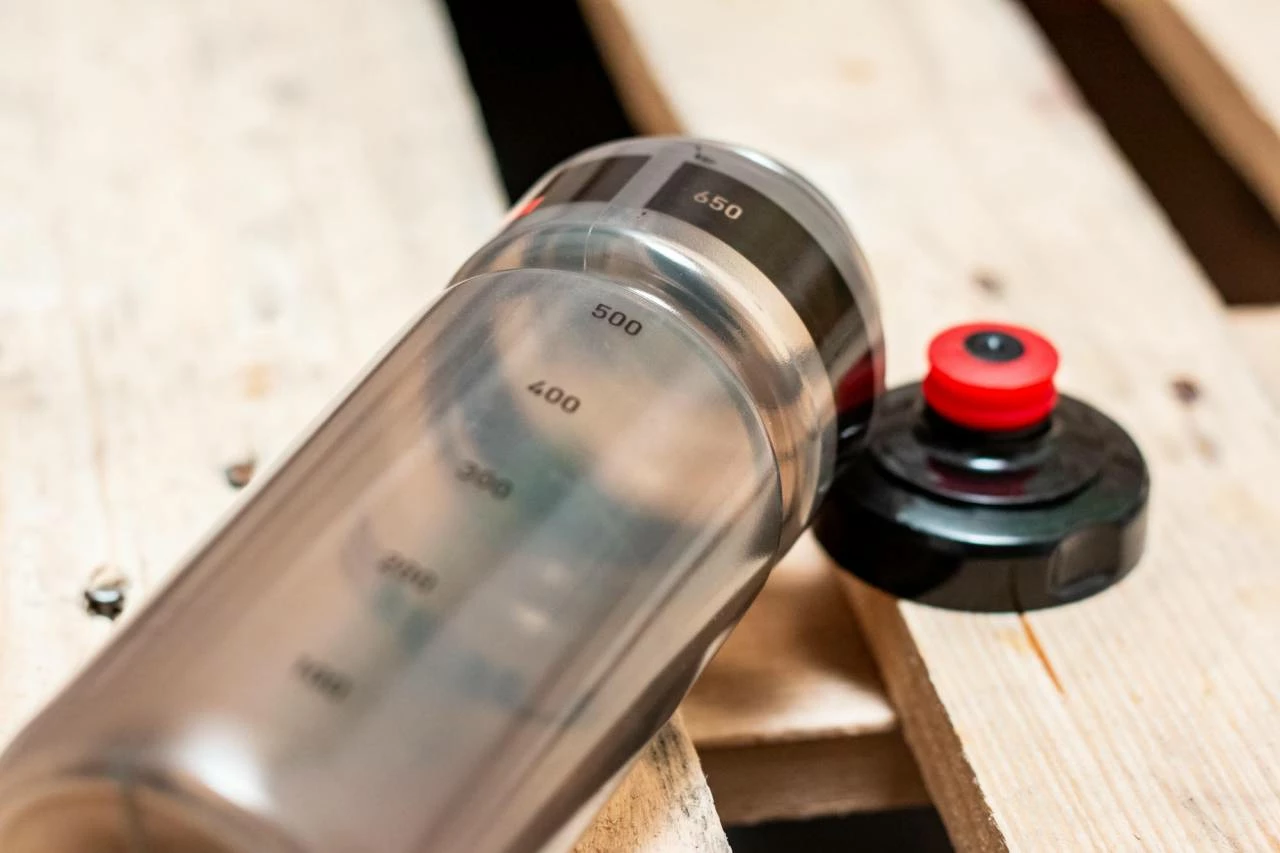 Cube Drinking Bottle 0,75l TEAMLINE Black N Red N Blue - Image 2