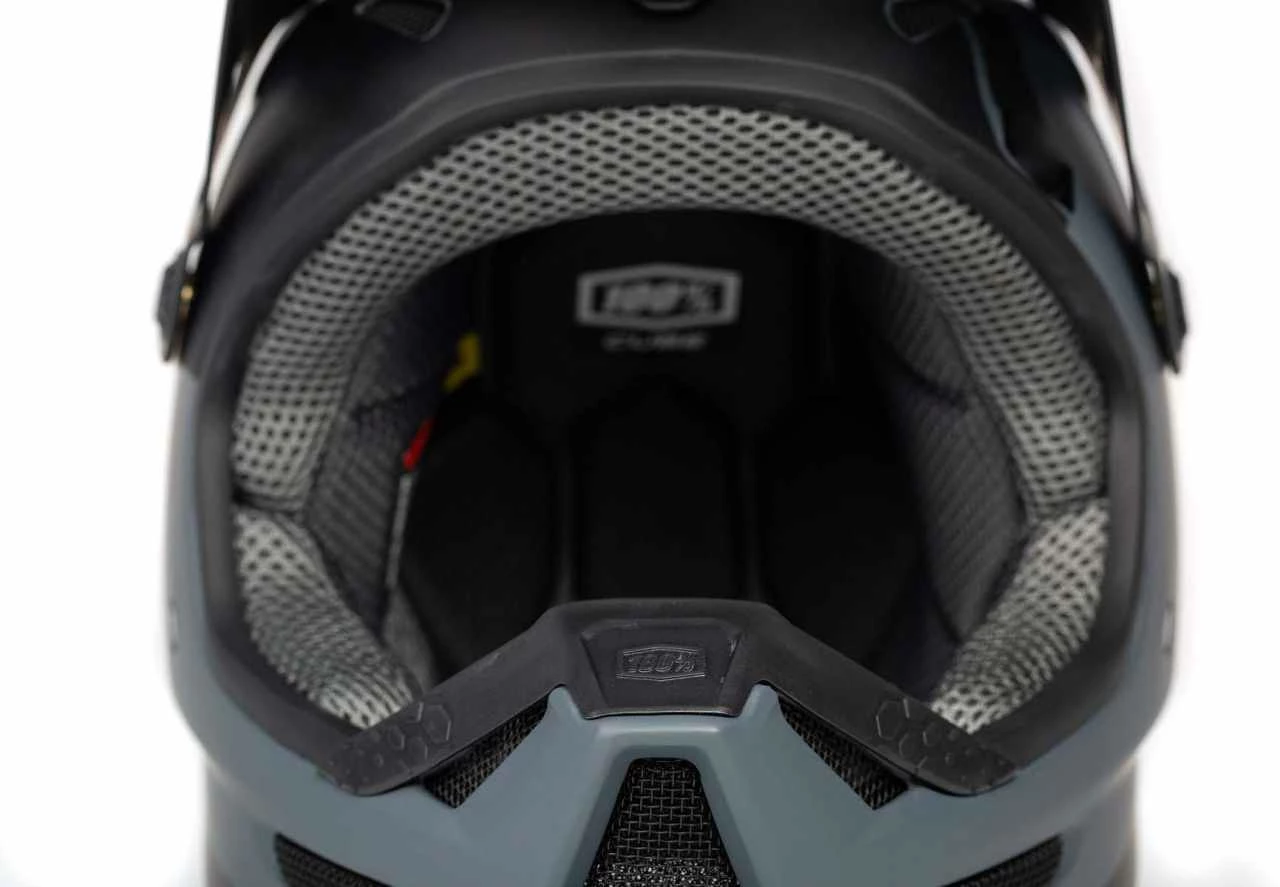 Cube Helmet STATUS X 100% Black - Image 2