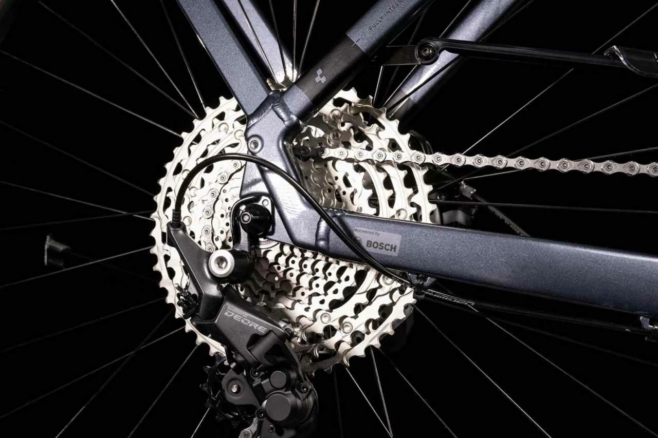 Cube Touring Hybrid Pro 625 Metallicgrey N Black Touring E-Bike Men - Image 3