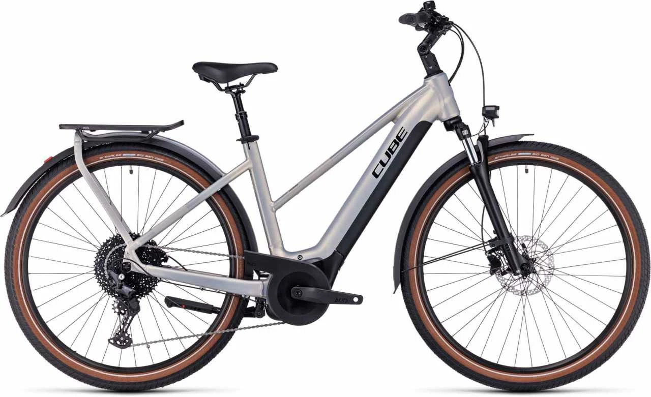 Cube Touring Hybrid Pro 625 Pearlysilver N Black Touring E-Bike Women