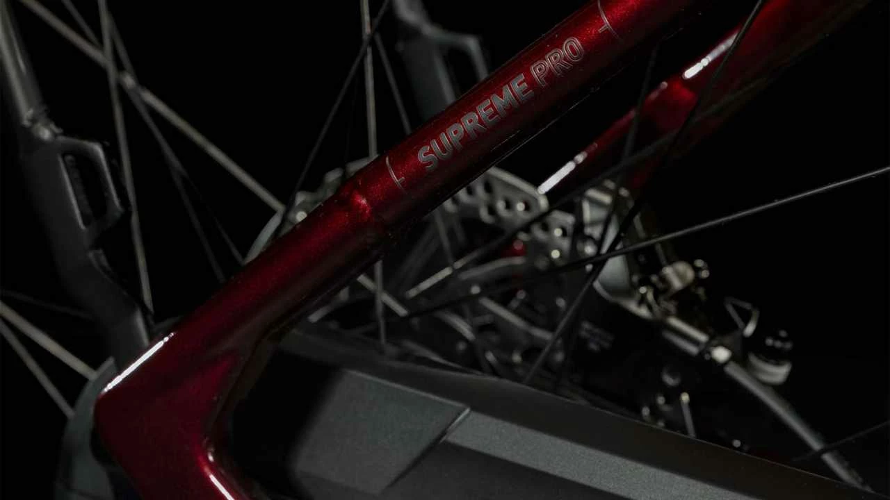 Cube Supreme Hybrid Pro 625 Red N Black Touring E-Bike Easy Entry - Image 6