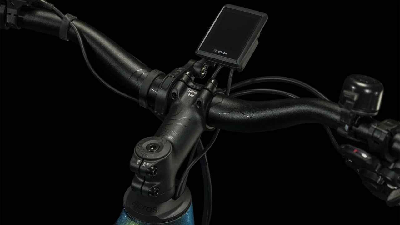 Cube Nuride Hybrid SLX 750 Allroad Verde N Black Touring E-Bike Women - Image 3