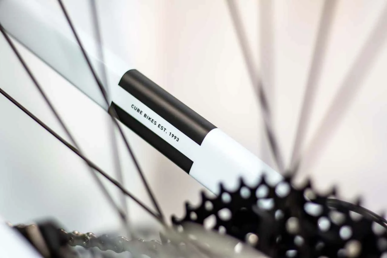 Cube Stereo Hybrid 120 Pro 750 Flashwhite N Black E-Bike Fully Mountainbike - Image 2